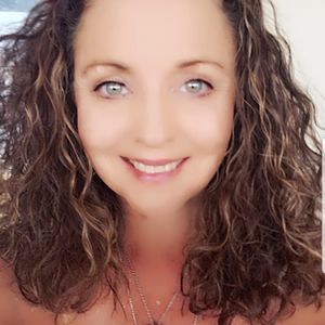 Meet your Posher, Lacy